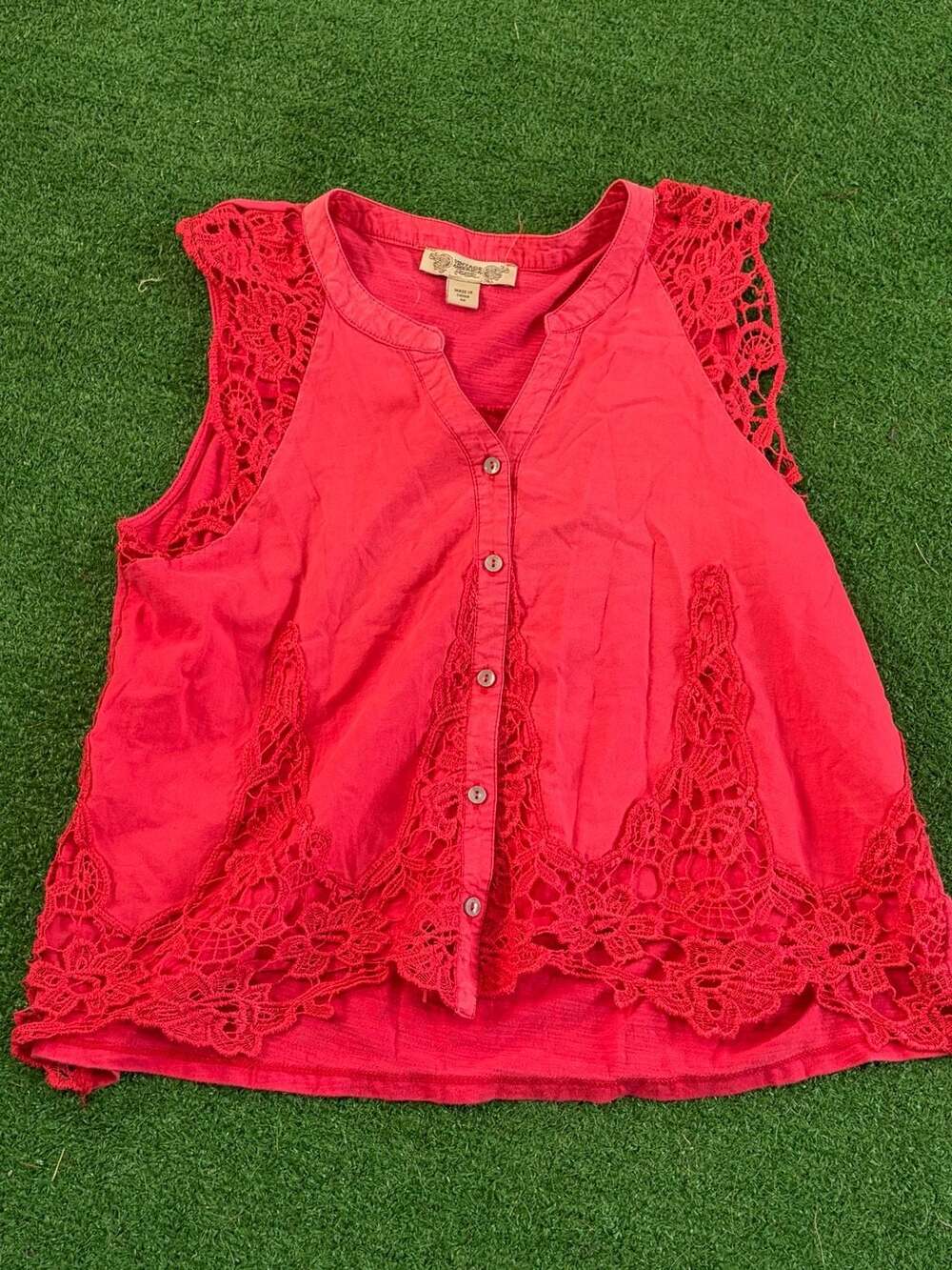 Vintage America Blues Sleeveless Button-Front Top with Crochet Lace Detail